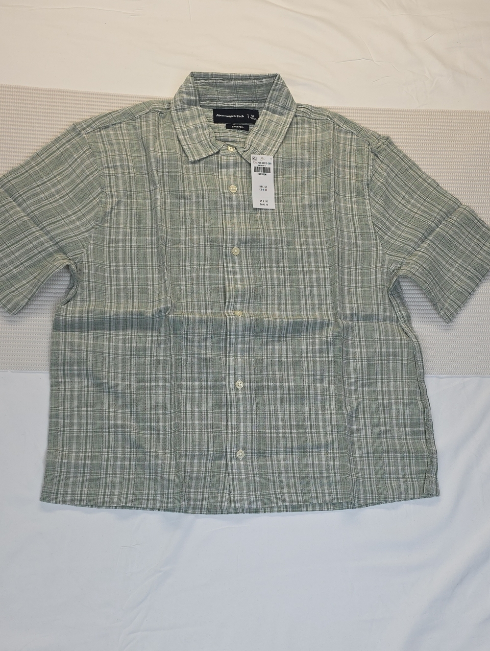 Abercrombie & Fitch Green Plaid Short-Sleeve Button-Down Shirt Medium